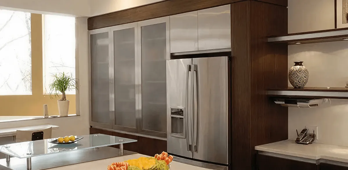 Cabinet door replacement and modern kitchen cabinet upgrade in Hialeah, FL